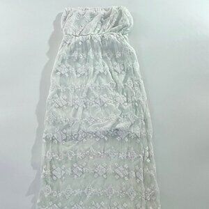 5th and Love full length no sleeve no strap dress white size small